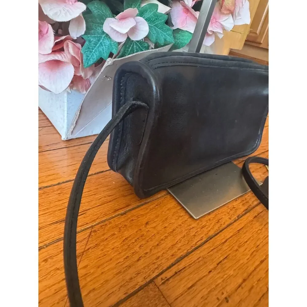 Coach Vintage black BAG 7617 purse (100